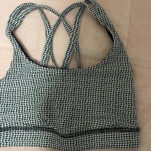 Black and White Lululemon align sports bra